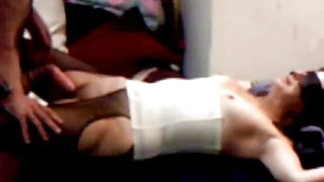 Miễn phí khiêu dâm, không giấy đăng ký  Hai cô gái hút phim sec gai gia hoi xuan vòi nước của người bạn của họ