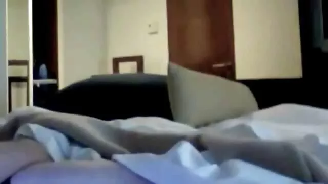 Miễn phí khiêu dâm, không giấy đăng ký  Các cô gái đưa anh ta vào sec phi cong tre mông để thành viên đứng